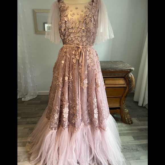 Teuta Matoshi Gown brand new - Picture 4 of 11